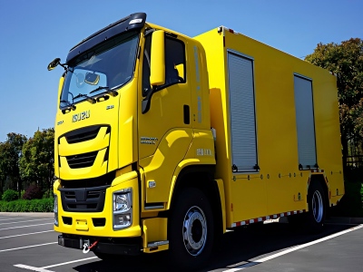 风电换油车—大五十铃矿用润滑油服务车